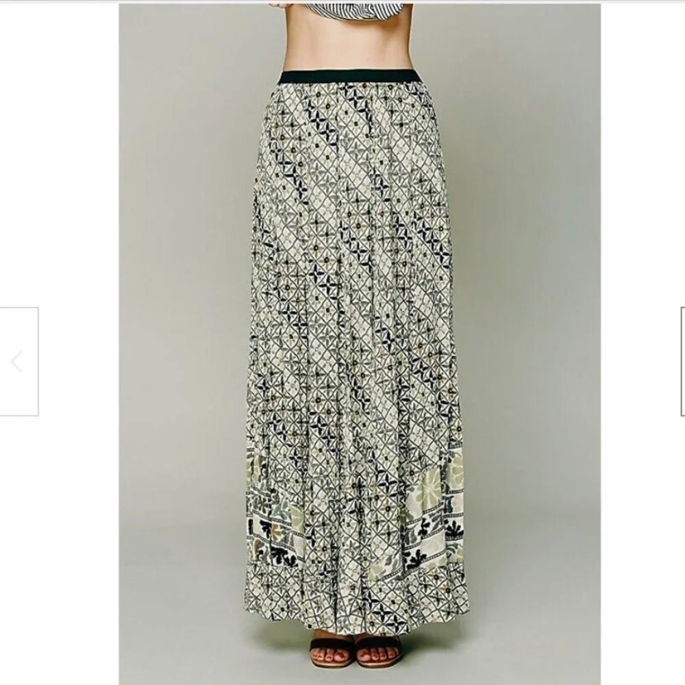 FP ONE Banjara Printed  BohoMaxi Skirt - Picture 2 of 9